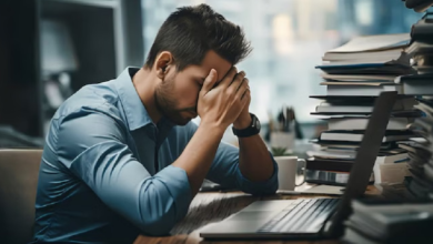 Photo of जिंदगी और मौत से लड़ रही थी मां, मैनेजर ने कराया अस्पताल से काम, कर्मचारी की दर्दभरी कहानी वायरल