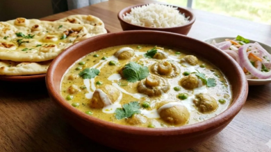 Photo of घर पर आसानी से बनाएं रेस्टोरेंट जैसी क्रीमी मशरूम मटर मलाई