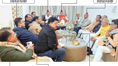 Photo of यूपी में विधानमंडल के शीतकालीन सत्र के दरम्यान बंद कमरे में 50 ब्राह्मण विधायकों ने की बैठकी