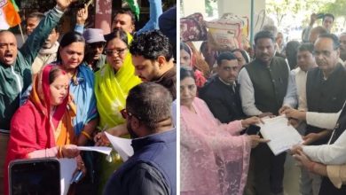 Photo of भोपाल में मंत्री प्रतिमा बागरी के बंगले पर कांग्रेसियों ने किया प्रदर्शन