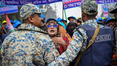 Photo of बांग्लादेश में फंसे हिंदुओं की भारत से गुहार