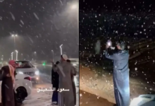 Photo of सऊदी अरब में कुदरत का करिश्मा! रेगिस्तान में बर्फबारी से पारा लुढ़का