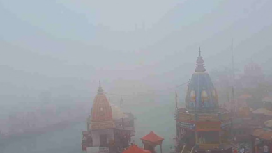 Photo of उत्तराखंड: मैदान में कोहरे से विजिबिलिटी हुई कम, तापमान गिरने से ठंड बढ़ी