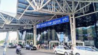 Photo of इंदौर से इंडिगों की तीन दिन में 100 उड़ानें निरस्त,ट्रेनों और बसों में बढ़े यात्री