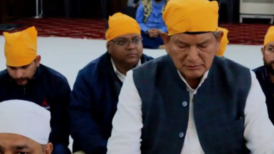 Photo of उत्तराखंड:  हरक सिंह के बयान पर गुरुद्वारा पहुंच हरीश रावत ने मांगी माफी