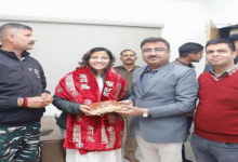 Photo of उज्जैन: विश्व कप विजेता की खिलाड़ी स्नेहा राणा ने किए महाकालेश्वर मंदिर में दर्शन