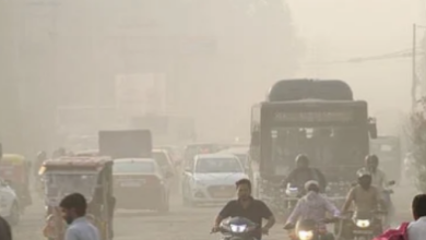 Photo of दिल्ली में जहरीली धुंध बरकरार, तीन इलाकों में बिगड़े हालात