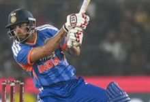 Photo of जितेश शर्मा ने छुए हरलीन देओल के पैर, बीच मैदान में लिया विश्व चैंपियन खिलाड़ी का आशीर्वाद