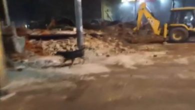 Photo of दिल्ली: अतिक्रमण हटाने के लिए फैज-ए-इलाही मस्जिद के पास चला बुलडोजर