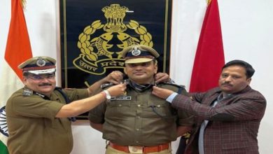 Photo of एसएसपी अनुराग आर्य को मिली प्रोन्नति, एडीजी और डीआईजी ने लगाए स्टार