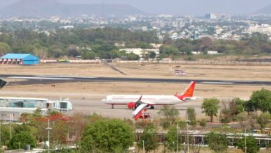 Photo of कोहरे का कहर, इंदौर एयरपोर्ट पर 10 से ज्यादा फ्लाइट लेट