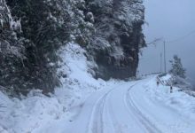 Photo of मसूरी समेत पहाड़ी इलाकों में बर्फबारी, यमुनोत्री हाईवे बंद