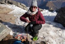 Photo of चमोली: स्पेन की जेमा अपनी पीठ पर ढो रहीं हिमालय का कचरा