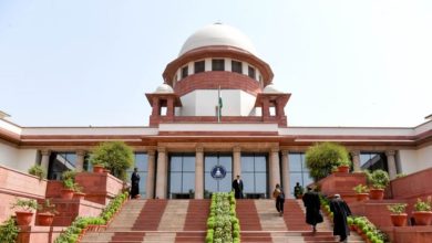 Photo of हाईवे किनारे शराब दुकानों को हटाने के आदेश पर सुप्रीम कोर्ट की अंतरिम रोक