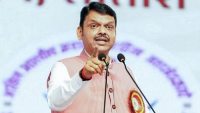 Photo of निकाय चुनाव: कांग्रेस-ओवैसी से भाजपा के गठबंधन पर भड़के फडणवीस