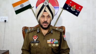 Photo of गायब स्वरूपों के मामले में पुलिस ने 15 जगह दी दबिश, सतिंदर कोहली के चंडीगढ़ निवास की भी तलाशी