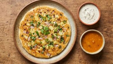 Photo of ब्रेकफास्ट का मजा हो जाएगा डबल, जब थाली में होगा गरमा-गरम आलू उत्तपम; आसान है रेसिपी