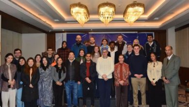 Photo of भारत की विविधता को समझने पहुंचे विदेशी छात्र, श्रीनगर में इंडिया ट्रेक छात्रों से मिले सीएम उमर अब्दुल्ला