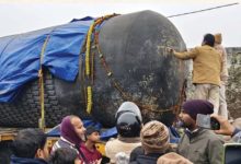 Photo of  बिहार: यूपी के रास्ते गोपालगंज पहुंचा विराट शिवलिंग, श्रद्धालुओं की उमड़ी भीड़