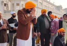 Photo of अकाल तख्त में पेश हुए मंत्री सोंध: नंगे पांव सतनाम वाहेगुरु का जाप करते हुए पहुंचे