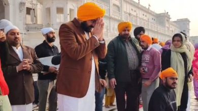 Photo of अकाल तख्त में पेश हुए मंत्री सोंध: नंगे पांव सतनाम वाहेगुरु का जाप करते हुए पहुंचे