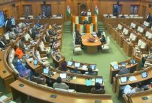 Photo of दिल्ली विधानसभा में प्रदूषण को लेकर AAP का हंगामा, आतिशी के खिलाफ भाजपा का प्रदर्शन