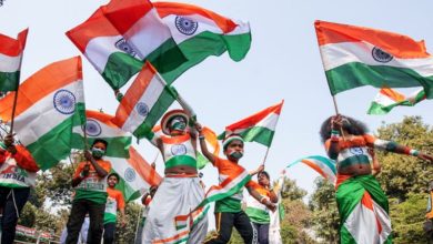 Photo of जम्मू मौलाना आजाद स्टेडियम में गणतंत्र दिवस समारोह, उपराज्यपाल मनोज सिन्हा ने फहराया तिरंगा
