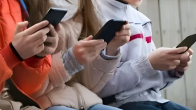 Photo of ऑस्ट्रेलिया की राह पर फ्रांस: 15 साल से छोटे बच्चे नहीं चला पाएंगे सोशल मीडिया