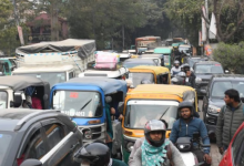 Photo of  लखनऊ: जाम लगने पर तीन दरोगा लाइन हाजिर, हजरतगंज में अब नहीं चलेंगे ई-रिक्शा