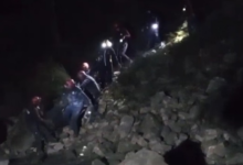 Photo of  रैतौली के पास ट्रक अनियंत्रित होकर अलकनंदा नदी जा गिरा, दुर्घटना में चालक की मौत