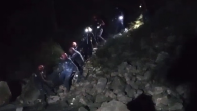 Photo of  रैतौली के पास ट्रक अनियंत्रित होकर अलकनंदा नदी जा गिरा, दुर्घटना में चालक की मौत