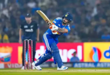 Photo of ईशान किशन ने बढ़ा दी संजू सैमसन की मुश्किलें, कहीं चली न जाए टीम से जगह; बचा है सिर्फ 3 मैचों का समय