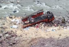 Photo of पुंछ में बड़ा हादसा: जम्मू-पुंछ हाईवे पर ट्रक नदी में गिरा