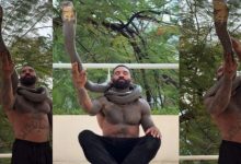 Photo of किंग कोबरा को गले में लपेट शख्स कर रहा था स्टंट, देखकर खड़े हो जाएंगे रोंगटे