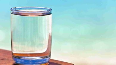 Photo of क्या धूप में रखा पानी पीने से सच में मिलता है विटामिन-D?
