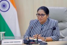 Photo of दिल्ली: केंद्र और एलजी के खिलाफ दायर मामले रेखा सरकार ने लिए वापस