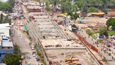 Photo of सड़क के बीच में बिछी है नर्मदा लाइन,आसान नहीं होगा एलिवेटेड काॅरिडोर बनाना