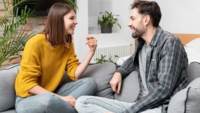 Photo of आप भी अपने पार्टनर के साथ शेयर करते हैं हर बात? अट्रैक्शन बनाए रखने के लिए जरूरी है प्राइवेसी और स्पेस