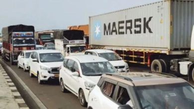 Photo of मुंबई-पुणे एक्सप्रेसवे पर फंसे लोगों को मिलेगा टोल-रिफंड