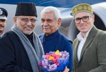 Photo of कश्मीर विवि दीक्षांत: उपराष्ट्रपति ने स्वदेशी समाधान अपनाने पर दिया जोर