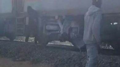 Photo of दिल्ली-जैसलमेर स्वर्ण नगरी एक्सप्रेस के S-2 कोच के नीचे लगी आग, बड़ा हादसा टला