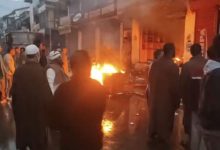Photo of श्रीनगर में आग का कहर, 14 दुकानें और कॉटन फैक्टरी राख