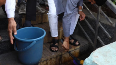 Photo of स्वच्छता में नंबर वन बनने के लिए फिर मैदान में, मेयर ने बस स्टैंड पर जाकर साफ किए रेड स्पाॅट