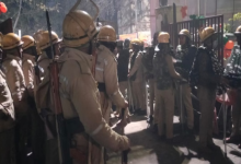 Photo of  पूर्व महामंत्री की हिरासत पर भड़के वकील, नवाबगंज थाना 10 घंटे तक घेरा