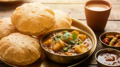Photo of नाश्ते में बनाएं खस्ता बेड़मी पूरी और चटपटी आलू की सब्जी