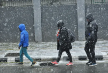 Photo of उत्तर भारत में मौसम का उलटफेर: दिल्ली-यूपी में झमाझम बारिश, शीतलहर जमा रही शरीर