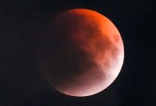 Photo of कुछ घंटों में लगने वाला है चंद्र ग्रहण, भारत में कब दिखेगा ब्लड मून?