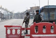 Photo of जुमे की नमाज से पहले घाटी में सख्ती: खामनेई की मौत के विरोध में कश्मीर सुलगा