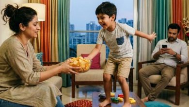Photo of क्या है परमिसिव पेरेंटिंग? समझिए कैसे यह बच्चों के बर्ताव में ला सकती है बड़े बदलाव