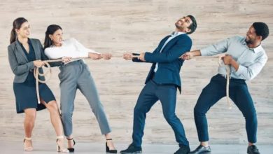 Photo of कहीं आपका बेस्ट फ्रेंड ही तो नहीं बन गया है आपका प्रतियोगी?